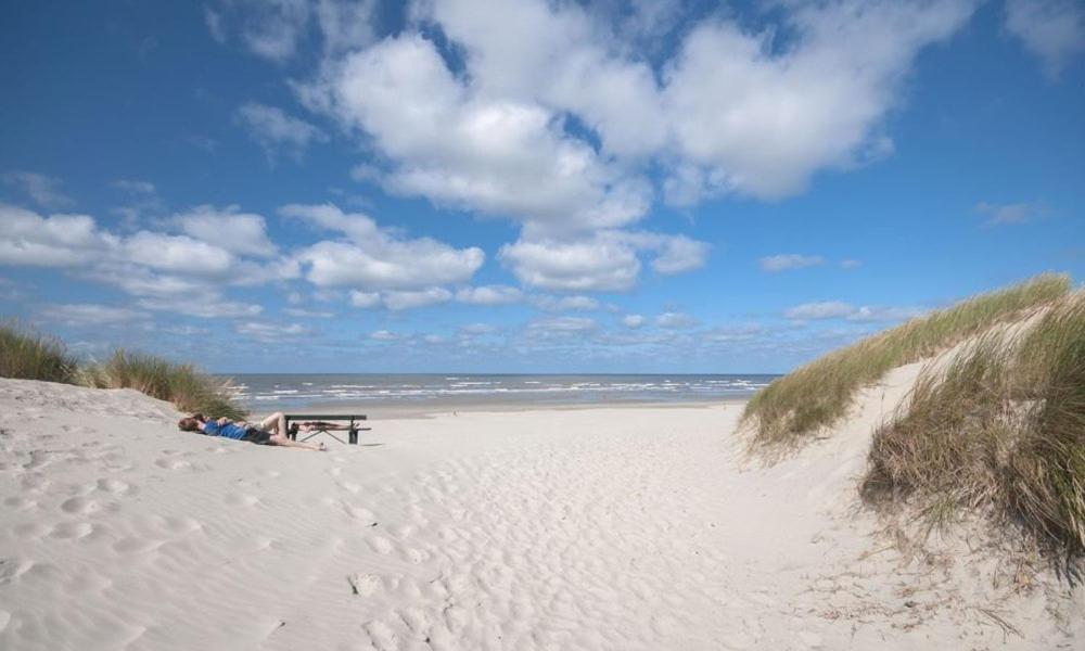 Ameland-Nes-Duinoord: Stacaravan Nes  Esterno foto
